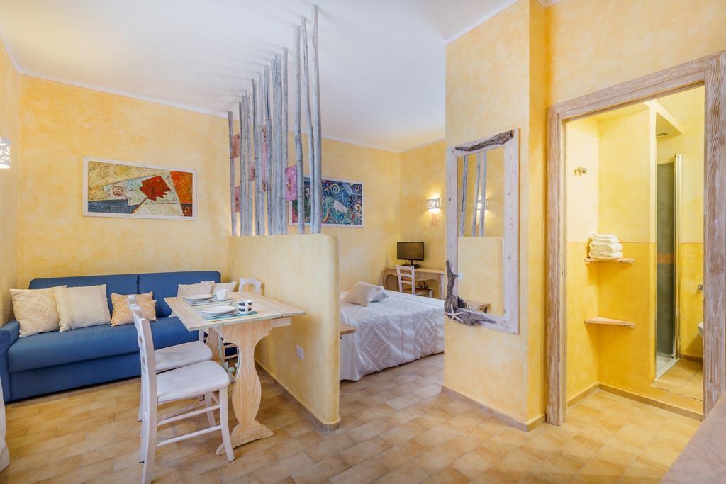 Palazzo Beddoro Apartment San Pantaleo Exterior photo