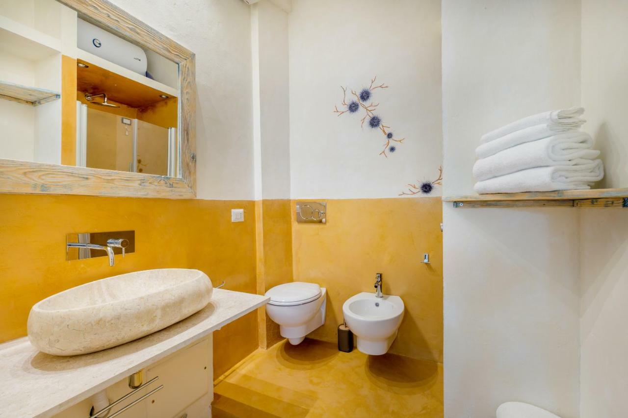 Palazzo Beddoro Apartment San Pantaleo Exterior photo